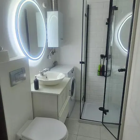 Komfortowe Mieszkanie Z Sypialnia I Balkonem Apartman *