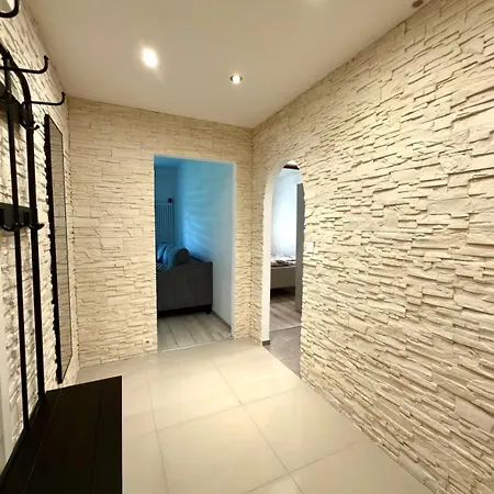 Apartman Komfortowe Mieszkanie Z Sypialnia I Balkonem